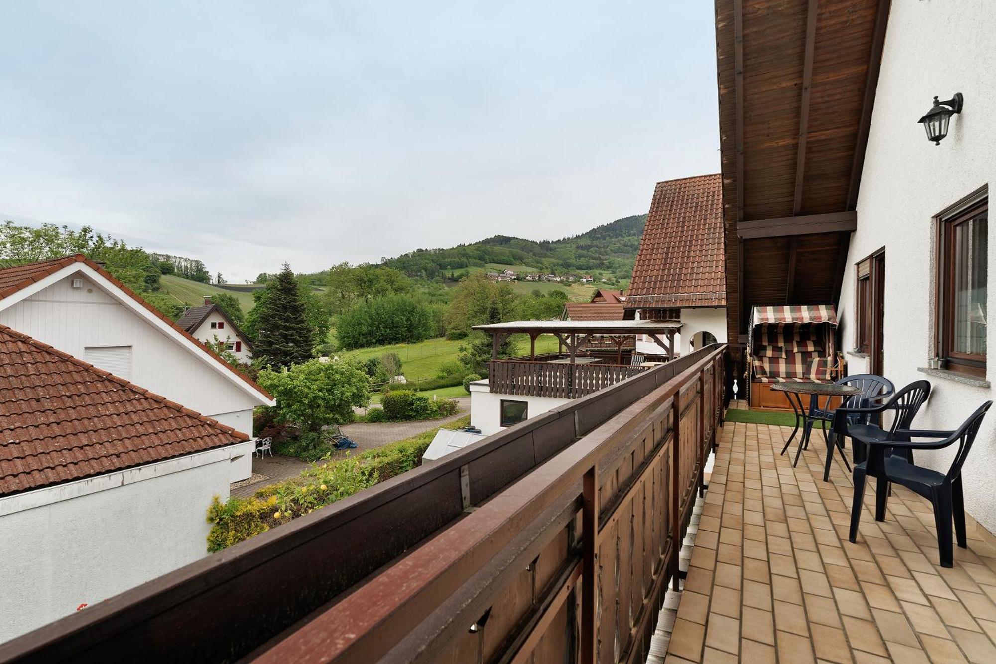 Ferienwohnung Serr Lauf 外观 照片